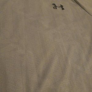 Under Armour Heat Gear Loose Short Sleeve T Shirt Men's Large Eggshell/Grey